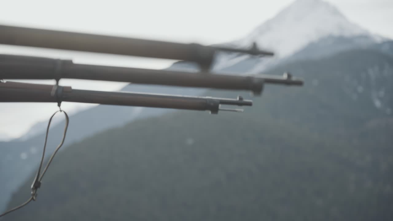 ejecución de rifle en imágenes de guerra profundamente centrarse en el mundo ware uno