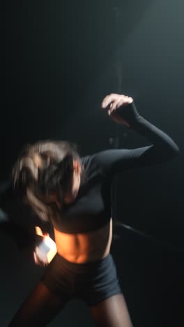 actuación de danza enérgica