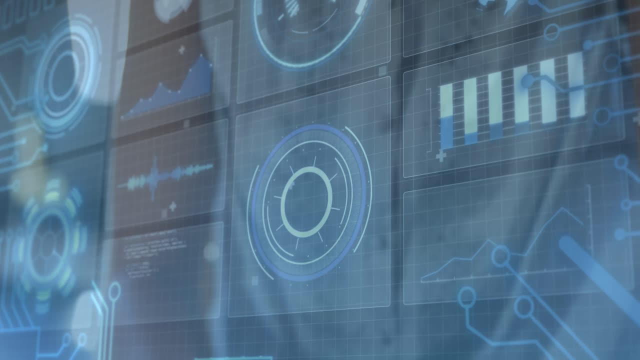 animación de escaneos y procesamiento de datos en pantallas sobre mujer usando tableta