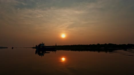 Extreme-Low-Angle-Pov-Moving-On-Seawater-Surface---goldy