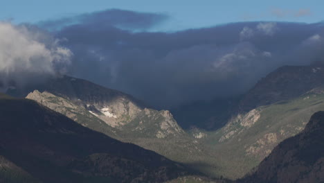 Time-lapse-of-storm-clouds-above-mountains