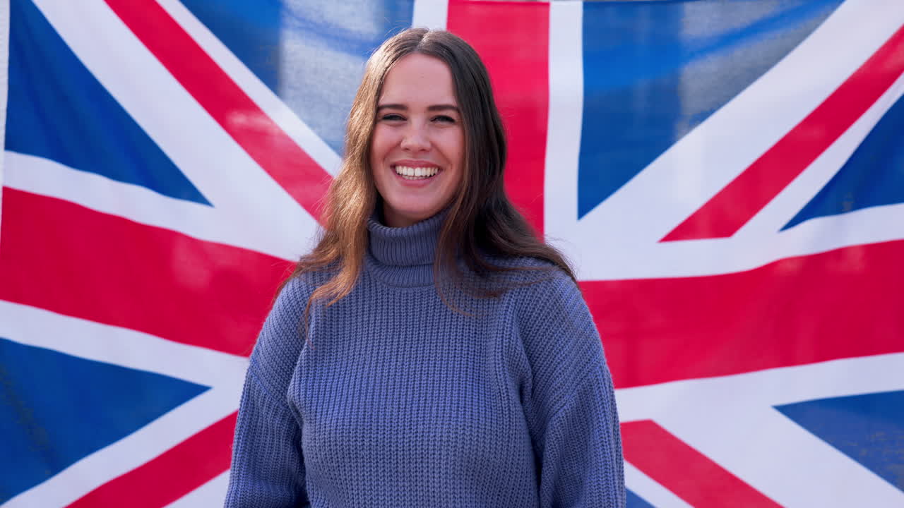 mujer, cara y feliz en el reino unido