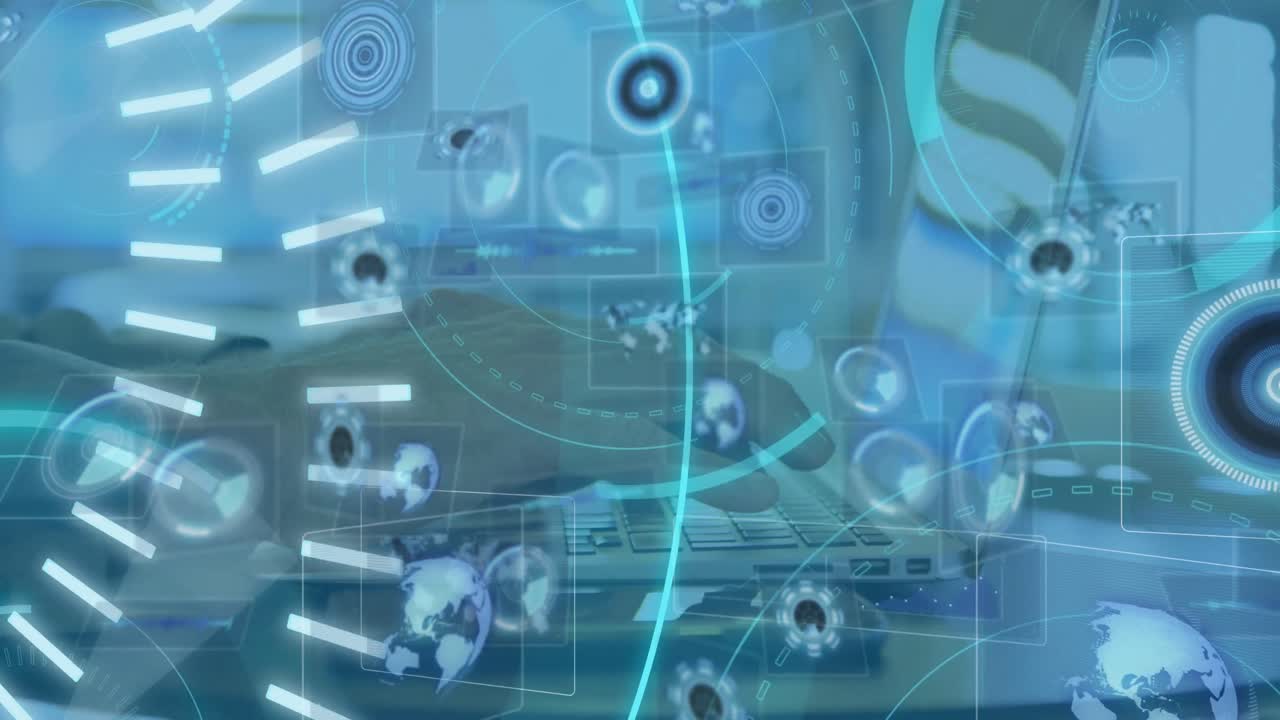 5g 텍스트, 둥근 스캐너 및 데이터 처리의 애니메이션은 스마트폰을 사용하는 남자의 중간 섹션에 있습니다.