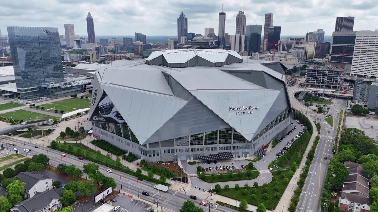 Aerial shot pushing in on Mercedes Benz Stadium.