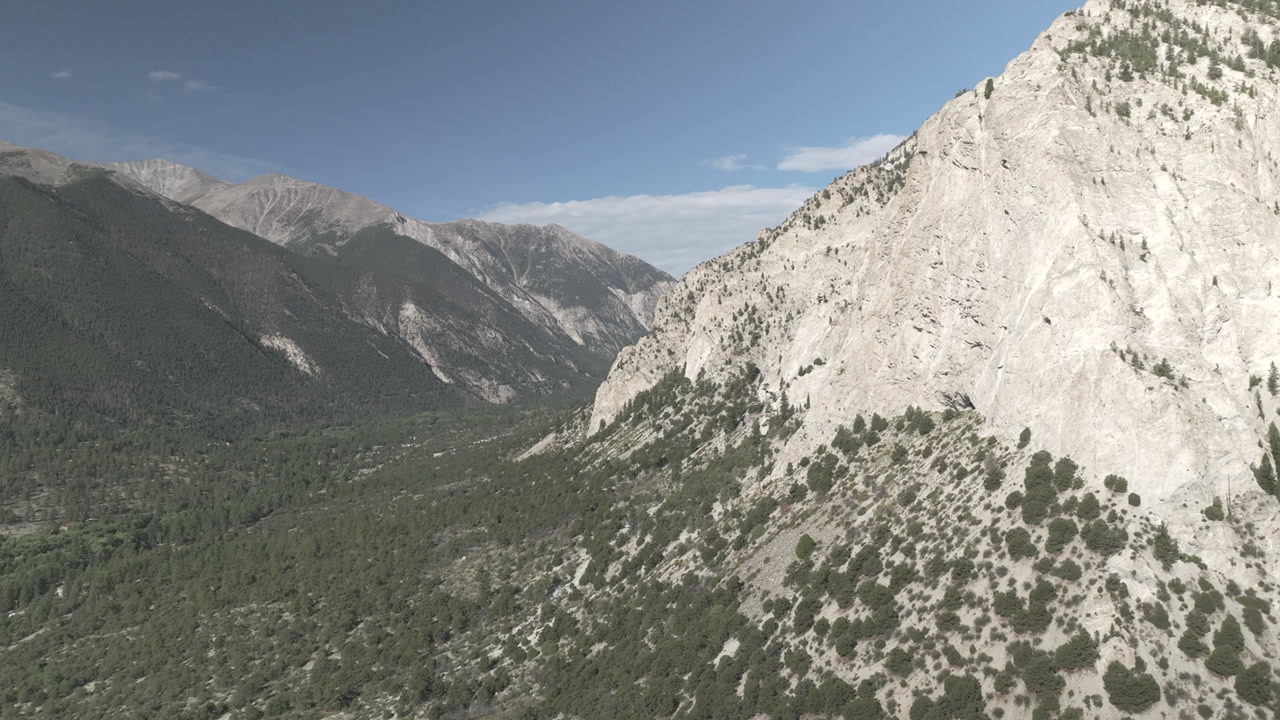 Montagne Rocciose del Colorado, Scogliere di Gesso, ripresa panoramica con drone.