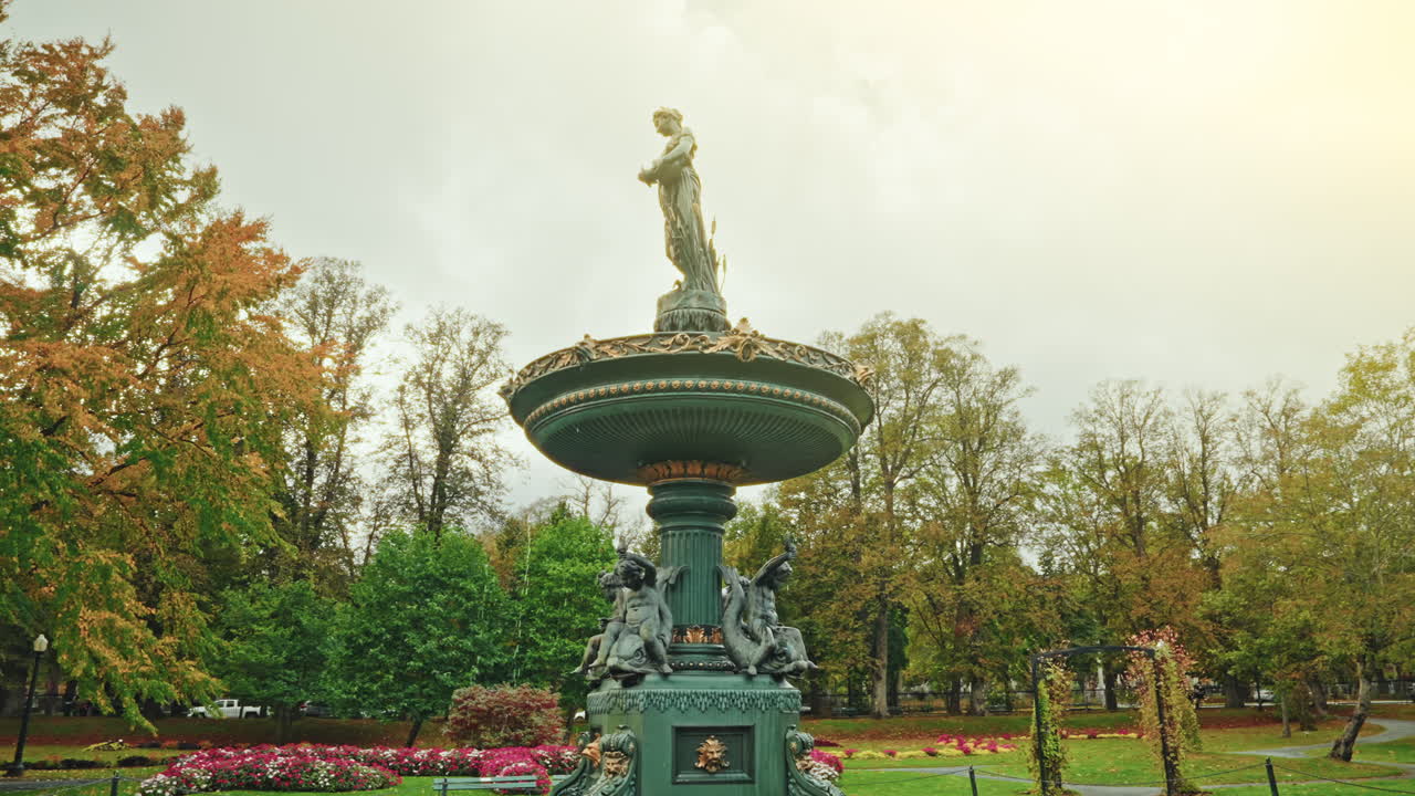 People’s Park in Halifax, Nova Scotia, Canada.Peaceful green space. Locals gather to relax, walk, and connect with nature.
Blend of community, culture, and natural beauty in the city.