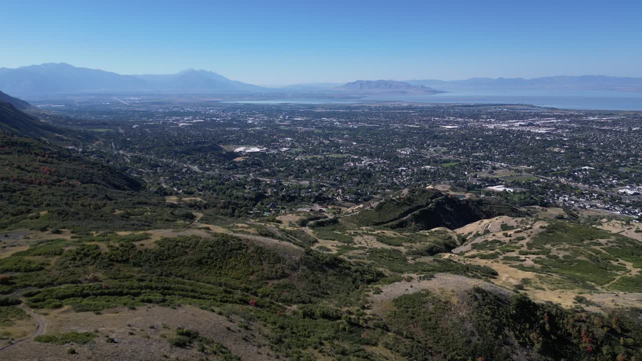 vista del pico de kyhv vista del valle de utah, el lago de utah y las ciudades de provo y orem