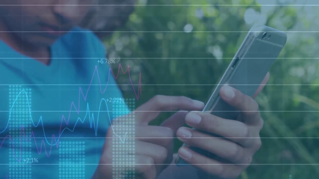 animación de procesamiento de datos estadísticos sobre un niño indio usando un teléfono inteligente en el parque