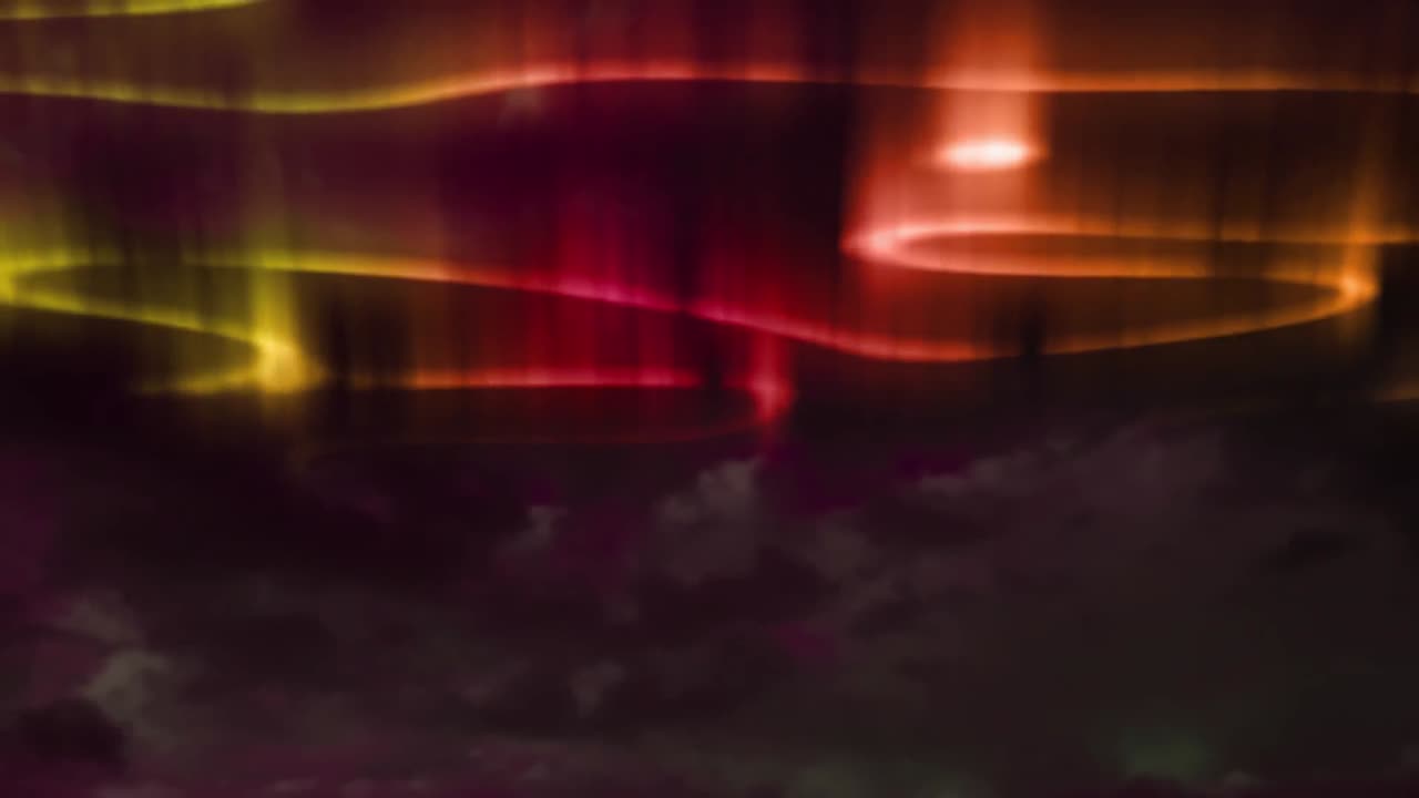 animación de auroras boreales que brillan en naranja y rojo sobre el paisaje por la noche
