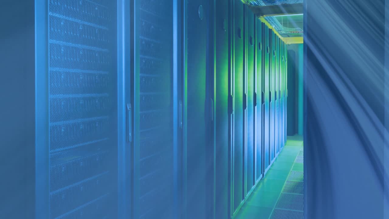 animación de rayos radiales que se mueven contra la sala del servidor de la computadora.