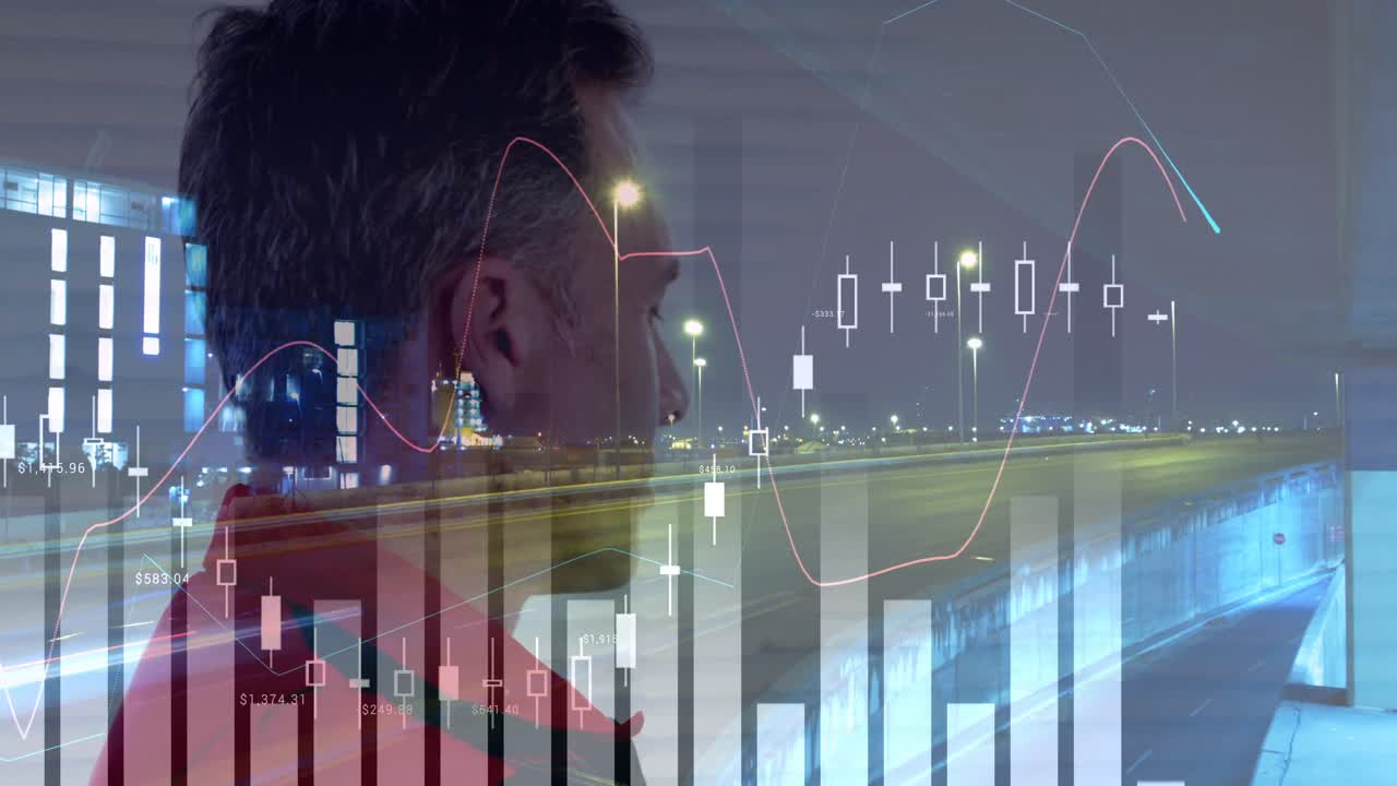 백인 남성 구급대원 웃는 데이터 처리의 애니메이션