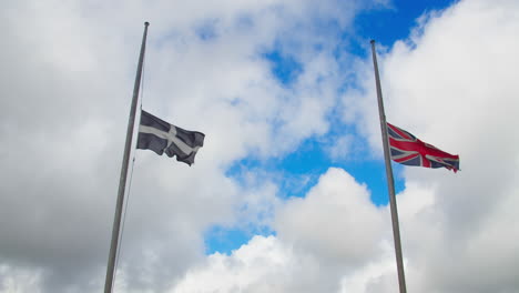 cornwall ondeará banderas británicas a media asta hasta después del funeral de la reina isabel ii