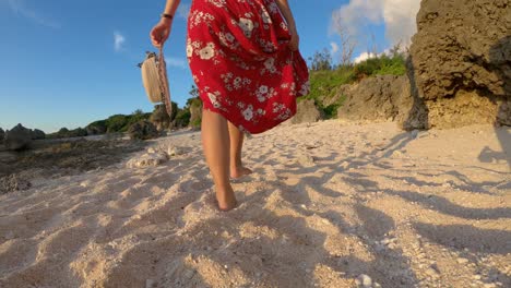 hd-4k-walking on the beach-2018