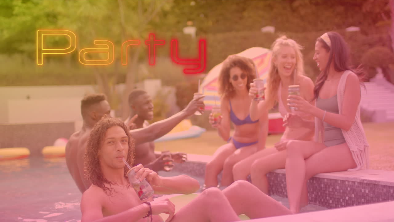 친구들이 술을 마시고 수영장 에서 재미를 느끼는 파티 텍스트 애니메이션