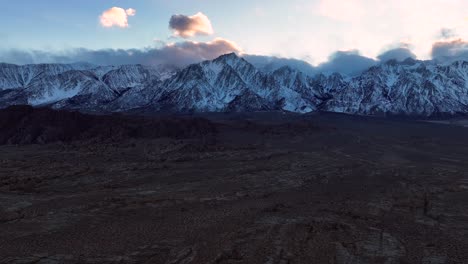 Snow-Covered-Sierra-Mountains-from-The-Alabama-Hills,-California