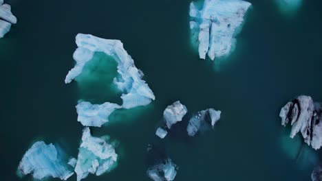 huge blocks of ice floating in jökulsárlón glacial lagoon