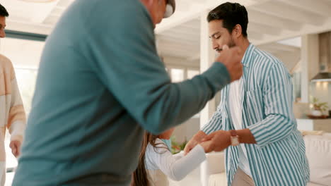 Niños,-Padres-Y-Abuelos-En-La-Vida