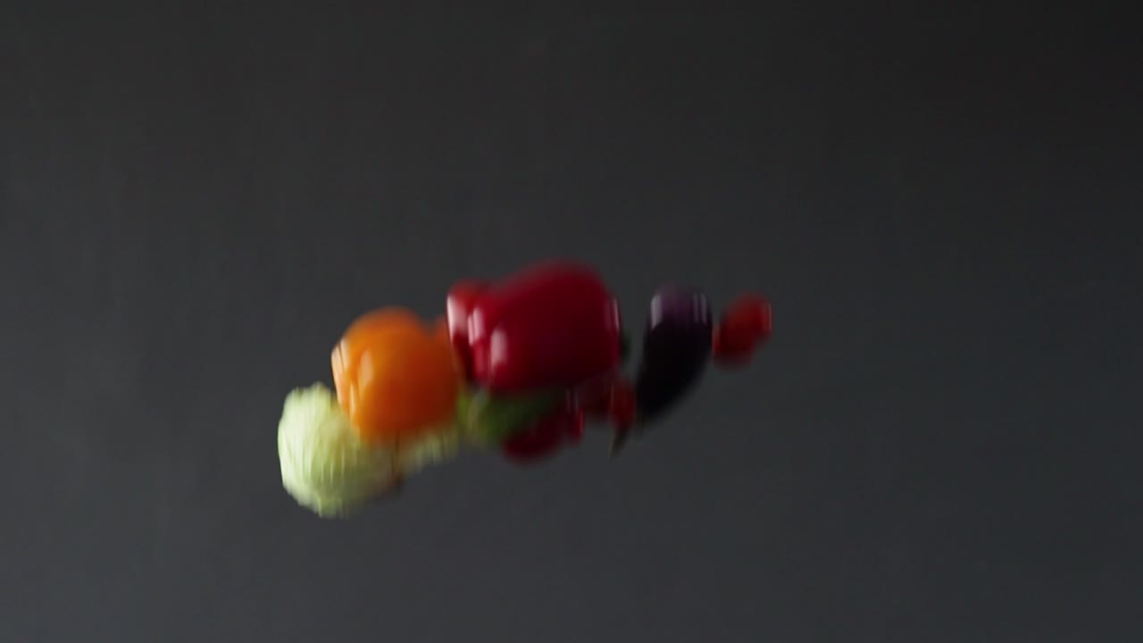 Movement of vegetables that are thrown up in slow motion