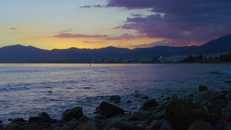 Hübscher-Sonnenuntergang-In-Der-Nähe-Von-Marbella,-Südspanien