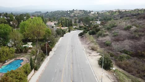 Vista-Aérea-De-La-Ladera-En-Un-Día-Soleado