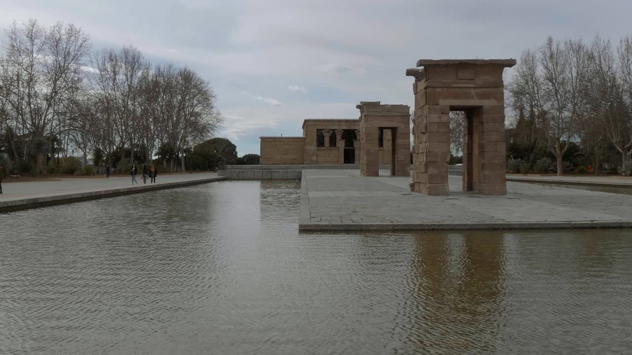 마드리드 의 웨스트 파크 에 있는 데보드 사원 - 데보드 성전