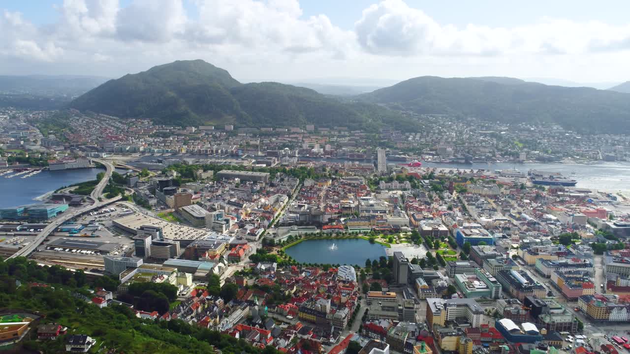 베르겐 (bergen) 은 노르웨이 서해안의 호르달랜드에 있는 도시이자 지방자치단체이다. 베르겐은 노르웨이에서 두 번째로 큰 도시이다.