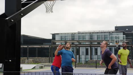 jugadores de baloncesto jugando al baloncesto 4k