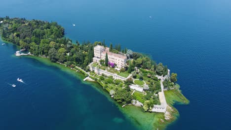 villa isola borghese at the island of garda at lake garda