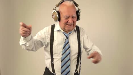 grandpa dj vid 23