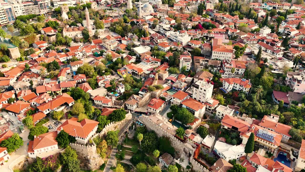 Kaleici Old Town, Antalya: Explore terracotta rooftops, vibrant restaurants, boutique shops, and ancient Roman architecture in Turkey's historic coastal gem.