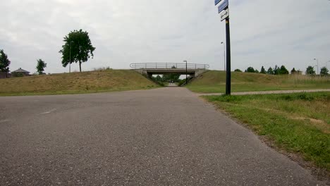 passage on the bike path in the park