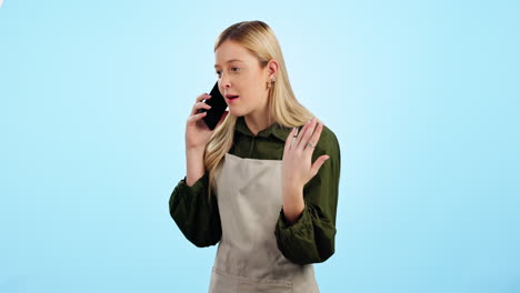 mujer, llamada telefónica y propietaria de una pequeña empresa