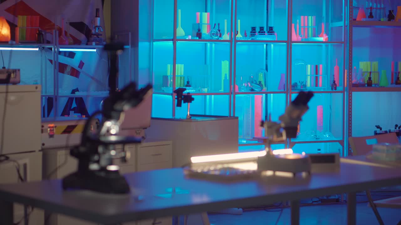 미래의 네온 조명 과학 실험실