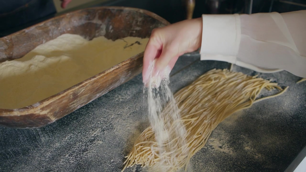 Corso di preparazione della pasta per due persone. Corso privato di preparazione della pasta. Corso in hotel. Ospitalità