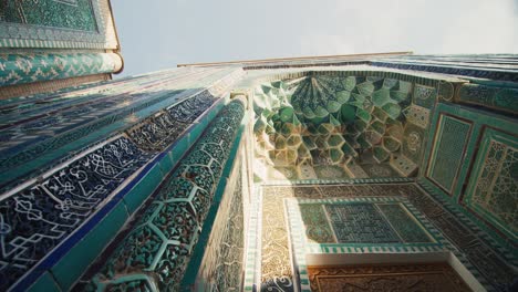ciudad de samarcanda mausoleos de shahi zinda arquitectura islámica mosaicos de cerámica 30 de 51
