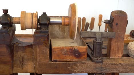 vieja máquina para el procesamiento de ámbar.