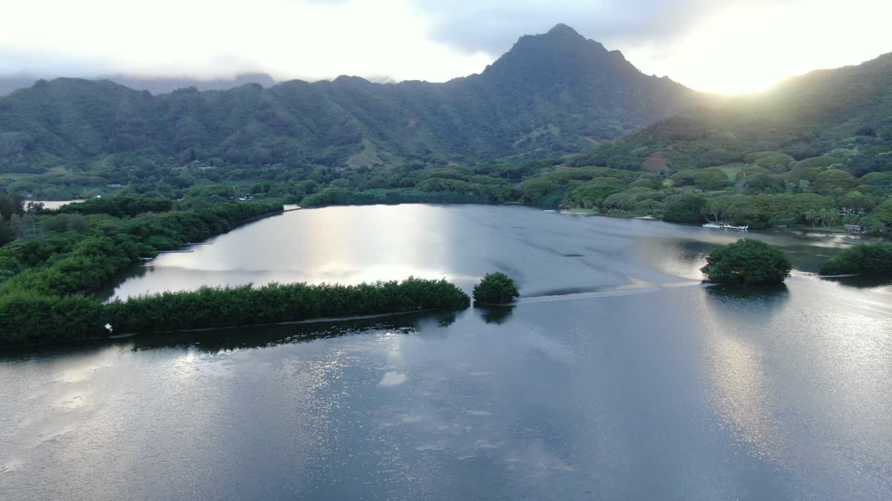 moli'i 양어장을 돌고 있는 드론