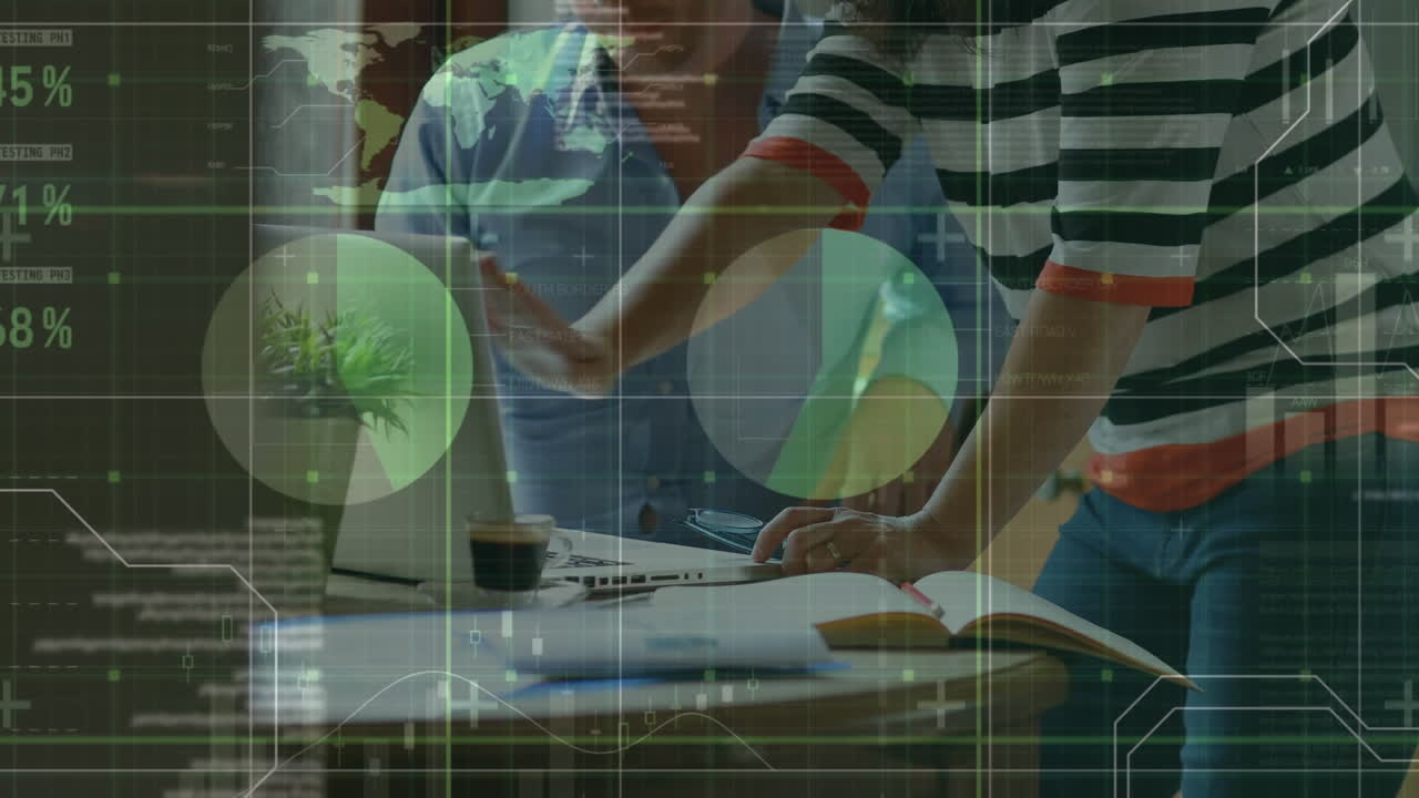 사무실에서 논의하는 남성과 여성의 중간 섹션에 대한 통계 데이터 처리의 애니메이션