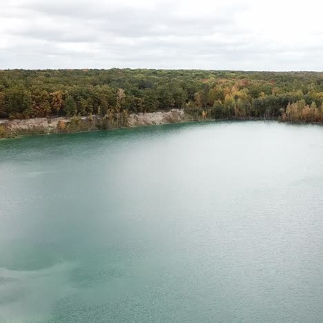 vista aérea sobre el lago