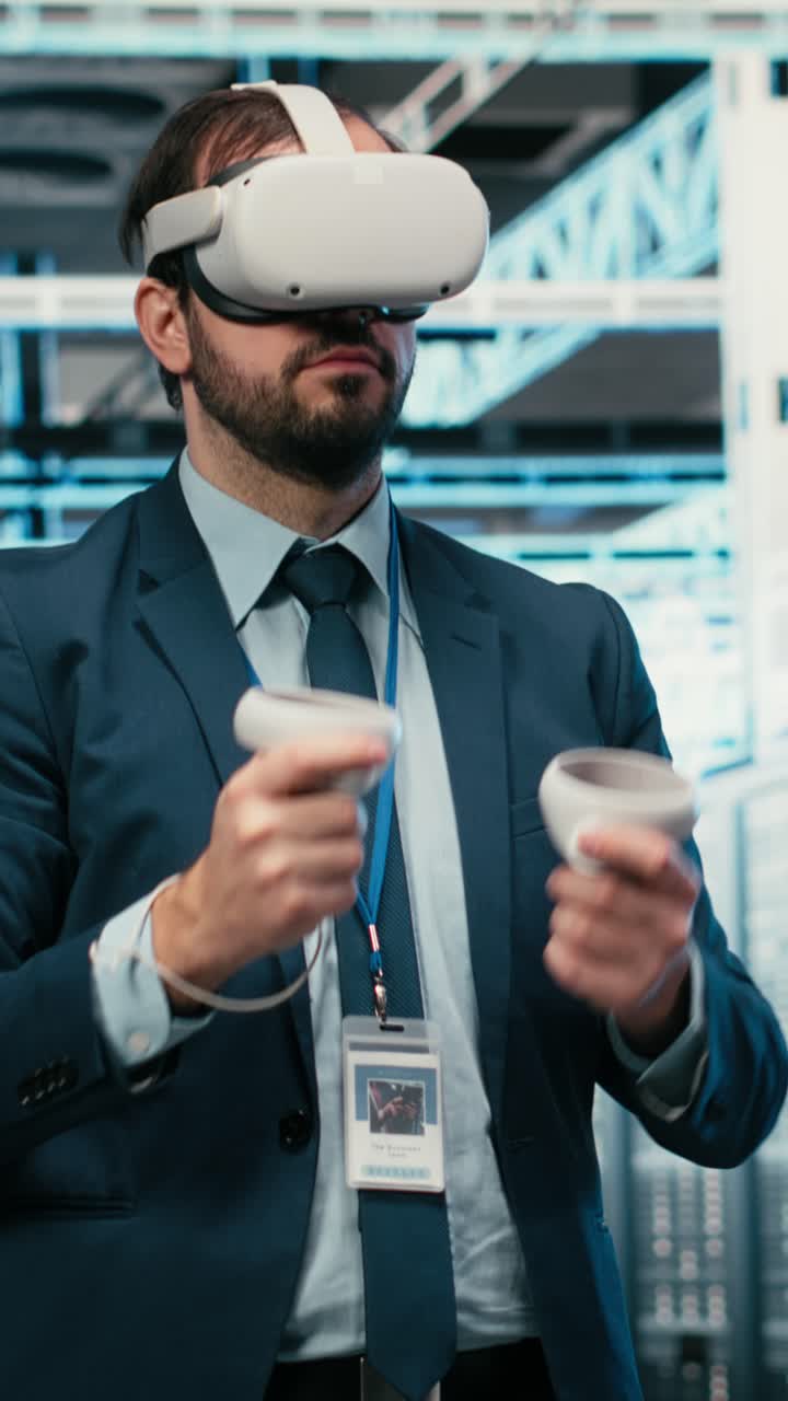 Vertical video Data center computer scientist uses VR headset tech to visualize system errors