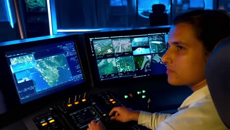 piloto en la sala de control