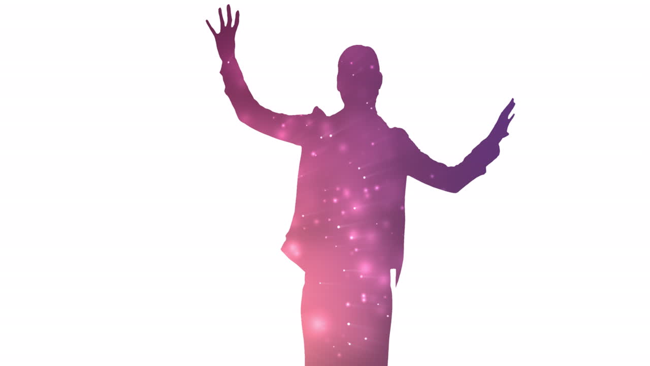 animación de la silueta de una mujer de negocios usando una pantalla con rastros de luz sobre un fondo blanco