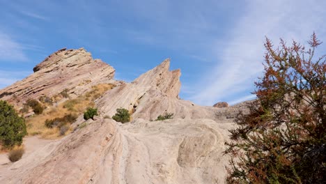 Vasquez-Rocks,-near-Agua-Dolce,-in-Los-Angeles-County,-Famous-rock-formations-featured-in-many-films-and-TV-shows