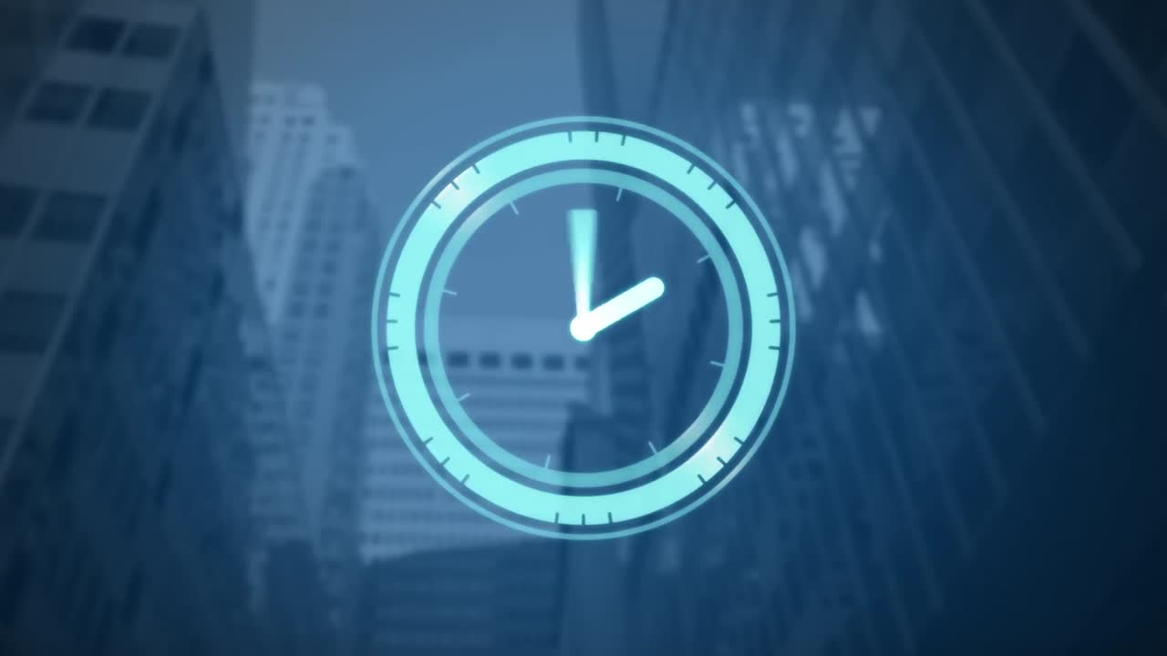 video de procesamiento de datos y reloj sobre el paisaje urbano