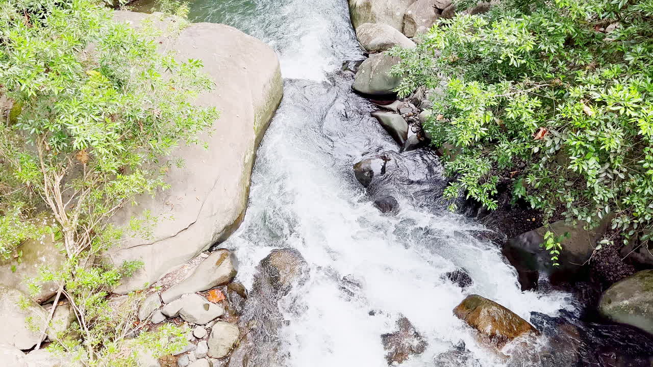 arroyo por alto ortiga, distrito de sante fe, veraguas, panamá
