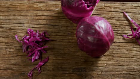 Red-cabbage-on-wooden-table-4k