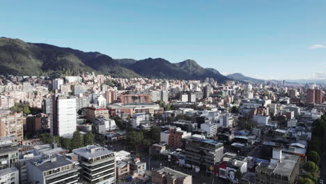 edificios de gran altura vistos desde el monte monserrate, bogotá, distrito capital, colombia