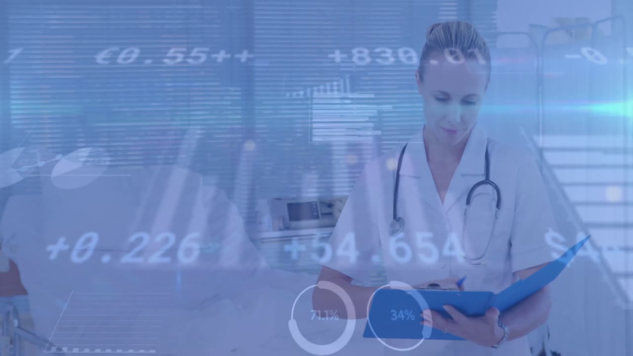 animación de datos financieros sobre una doctora caucásica haciendo notas