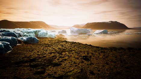 muchos icebergs que se derriten en la antártida