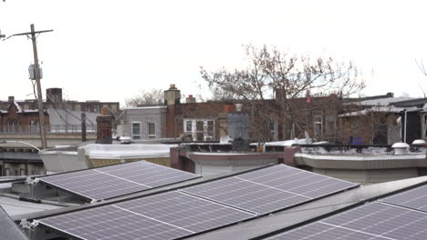 Sonnenkollektoren-Auf-Einem-Dach-In-Philadelphia